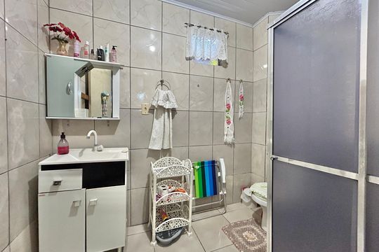 Banheiro de casa à venda com 2 quartos, 360m² em Canudos, Novo Hamburgo