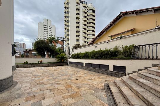 Área comum de apartamento à venda com 3 quartos, 400m² em Campo Belo, São Paulo
