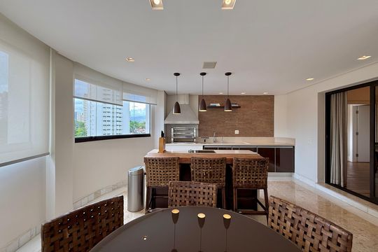 Varanda de apartamento à venda com 3 quartos, 400m² em Campo Belo, São Paulo