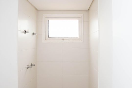 Banheiro da Suíte 2 de apartamento à venda com 3 quartos, 130m² em Centro, Diadema