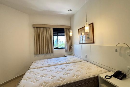 Quarto de apartamento à venda com 1 quarto, 43m² em Jardim Paulistano, São Paulo