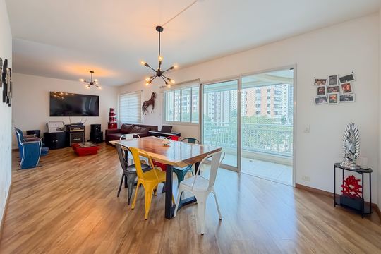 Apartamento à venda com 3 quartos, 145m² em Jardim Vila Mariana, São Paulo