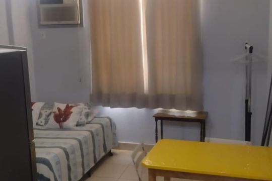 Sala/Quarto de apartamento à venda com 1 quarto, 26m² em Centro, Rio de Janeiro