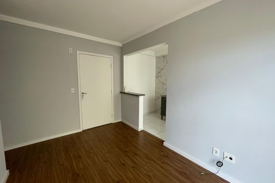 Sala de apartamento para alugar com 2 quartos, 50m² em Parque Turiguara, Cotia