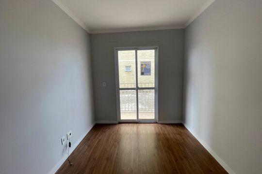 Sala de apartamento para alugar com 2 quartos, 50m² em Parque Turiguara, Cotia
