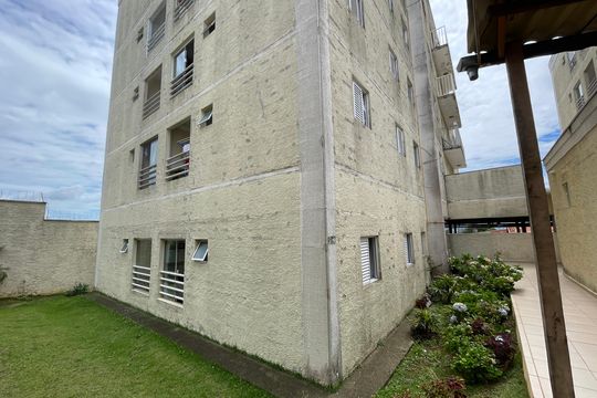 Fachada de apartamento para alugar com 2 quartos, 50m² em Parque Turiguara, Cotia