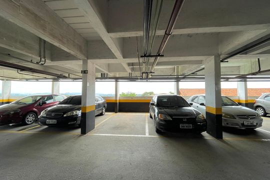 Garagem de apartamento para alugar com 2 quartos, 50m² em Parque Turiguara, Cotia