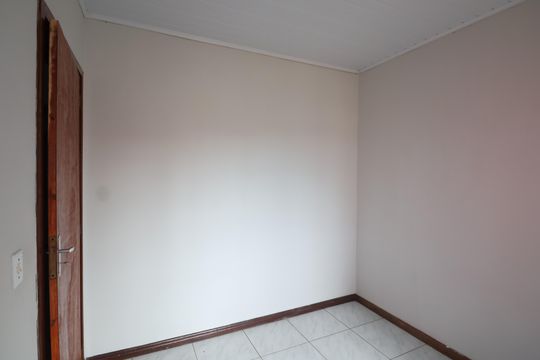 Quarto 1 de casa à venda com 3 quartos, 50m² em Fátima, Canoas