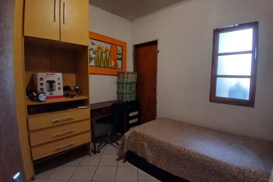 Casa à venda com 3 quartos, 80m² em Guajuviras, Canoas