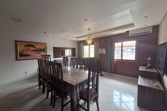 Casa à venda com 3 quartos, 80m² em Guajuviras, Canoas