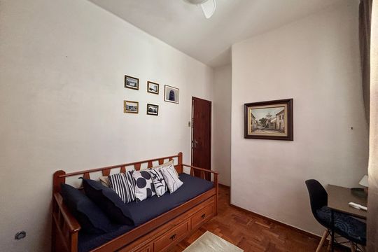 Quarto 2 de apartamento à venda com 3 quartos, 100m² em Copacabana, Rio de Janeiro