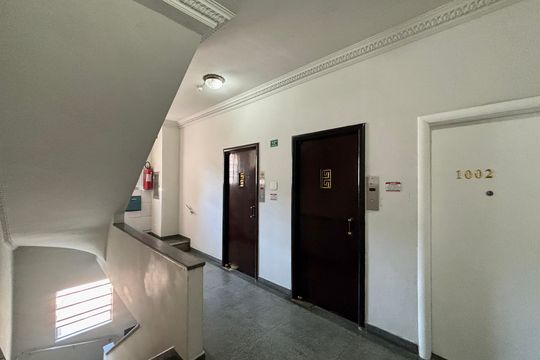 Hall de entrada externo - social e de serviço de apartamento à venda com 3 quartos, 100m² em Copacabana, Rio de Janeiro