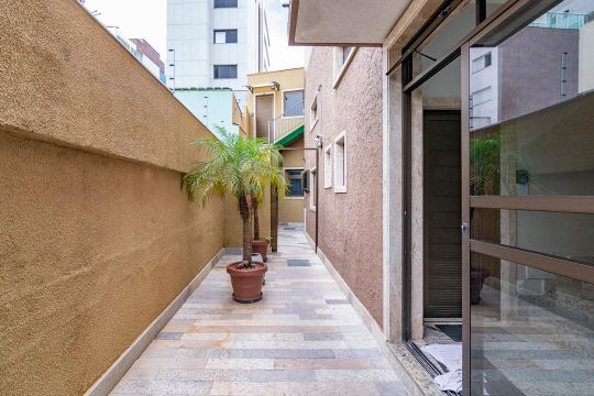 Entrada de kitnet/studio para alugar com 1 quarto, 28m² em Minas Brasil, Belo Horizonte