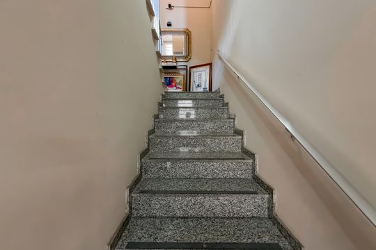Escada de casa para alugar com 6 quartos, 372m² em Vila Dom Pedro I, São Paulo