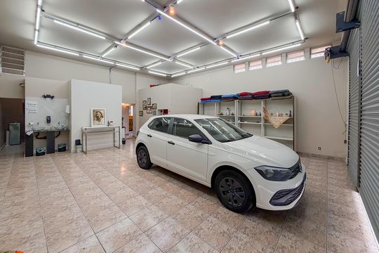 Garagem de casa para alugar com 6 quartos, 372m² em Vila Dom Pedro I, São Paulo