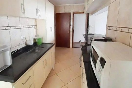 Cozinha de apartamento à venda com 3 quartos, 82m² em Jardim Taquaral, São Paulo