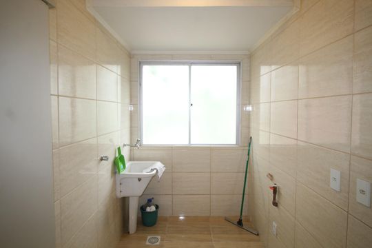 Apartamento à venda com 2 quartos, 46m² em Sarandi, Porto Alegre