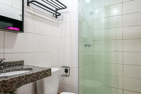Banheiro de apartamento à venda com 2 quartos, 44m² em Jardim Boa Vista (zona Oeste), Osasco
