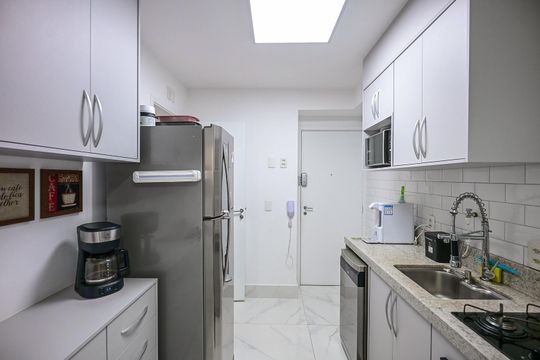 Cozinha de apartamento à venda com 3 quartos, 97m² em Vila Andrade, São Paulo