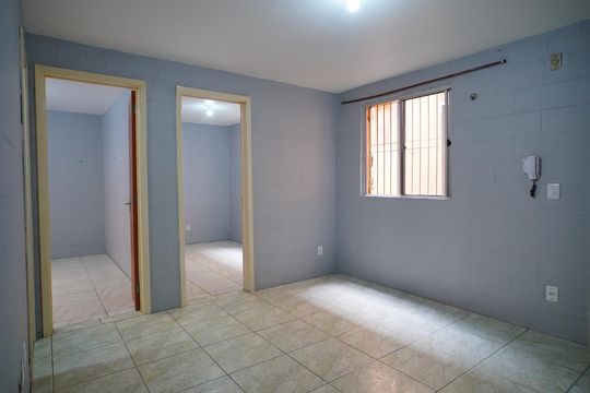 Sala de apartamento para alugar com 2 quartos, 39m² em Mário Quintana, Porto Alegre