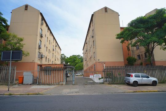 Fachada  de apartamento para alugar com 2 quartos, 39m² em Mário Quintana, Porto Alegre