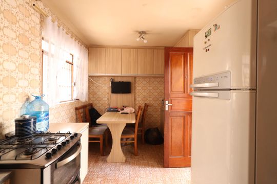 Cozinha de casa à venda com 5 quartos, 100m² em Vila Esperança, São Paulo