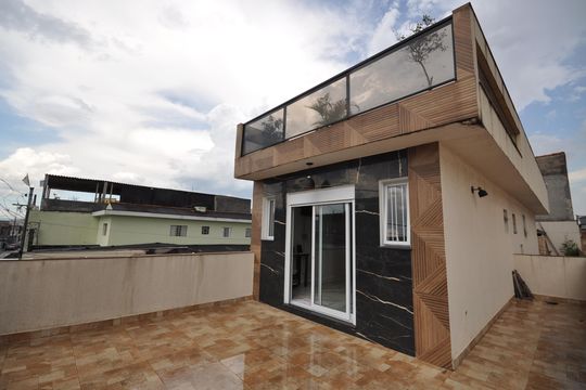 Varanda do Quarto 2 de casa à venda com 2 quartos, 260m² em Vila Sabrina, São Paulo
