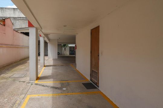 Garagem de apartamento para alugar com 2 quartos, 81m² em Passo D’areia, Porto Alegre