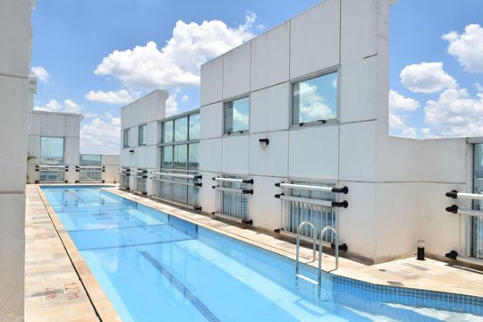 Piscina de kitnet/studio para alugar com 1 quarto, 30m² em Pinheiros, São Paulo