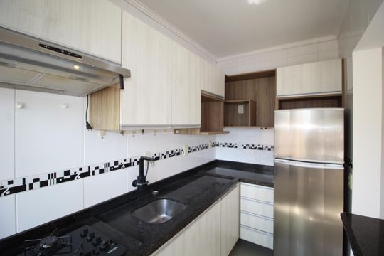 Cozinha de apartamento à venda com 1 quarto, 55m² em Jardim do Salso, Porto Alegre
