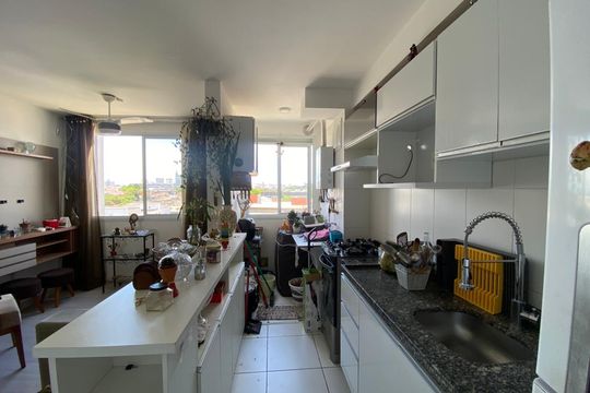 Cozinha de apartamento à venda com 2 quartos, 43m² em Santo Amaro, São Paulo