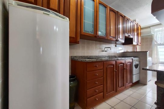 Cozinha  de apartamento à venda com 3 quartos, 83m² em Padre Reus, São Leopoldo