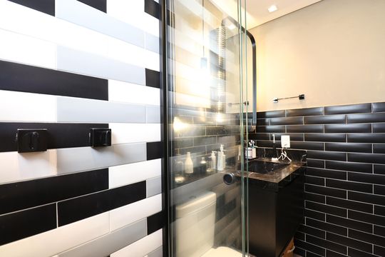 Banheiro da Suíte 1 de apartamento à venda com 2 quartos, 80m² em Vila Anastácio, São Paulo