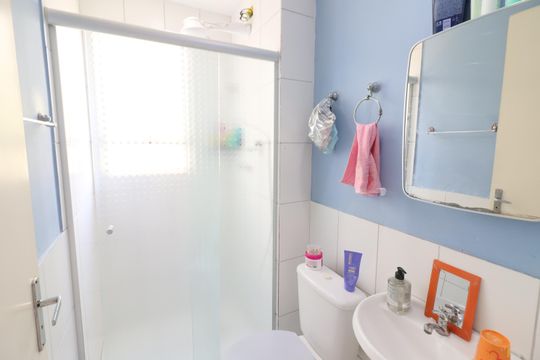 Banheiro de apartamento à venda com 2 quartos, 45m² em Novo Osasco, Osasco