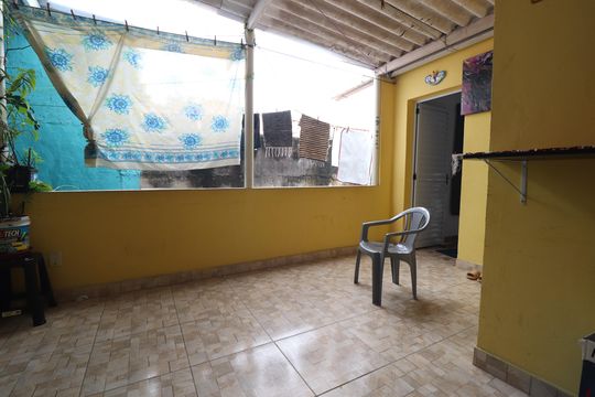 Área externa de casa à venda com 3 quartos, 157m² em Parque Capuava, Santo André