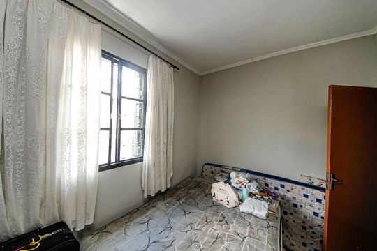 Casa à venda com 3 quartos, 100m² em Chácara Mafalda, São Paulo