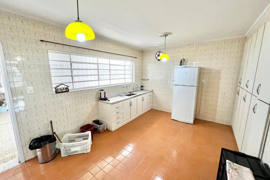 Cozinha de casa à venda com 3 quartos, 150m² em Jardim Sonia, São Paulo