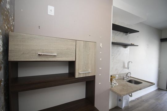 Cozinha de kitnet/studio à venda com 1 quarto, 28m² em Jardim Independência (são Paulo), São Paulo