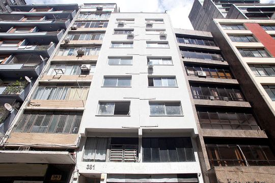 Fachada de kitnet/studio à venda com 1 quarto, 52m² em Centro Histórico, Porto Alegre