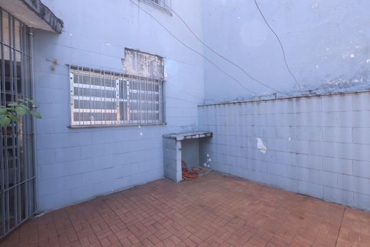 Quintal de casa à venda com 3 quartos, 285m² em Cidade Mãe do Céu, São Paulo