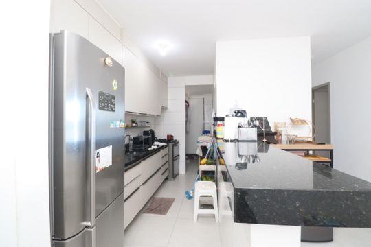 Cozinha de apartamento para alugar com 2 quartos, 66m² em Jaguaribe, Salvador