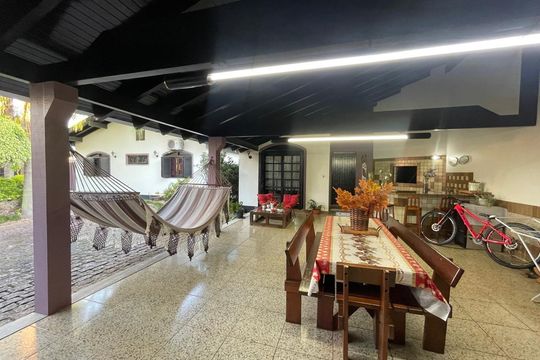 Casa para alugar com 4 quartos, 450m² em Canudos, Novo Hamburgo