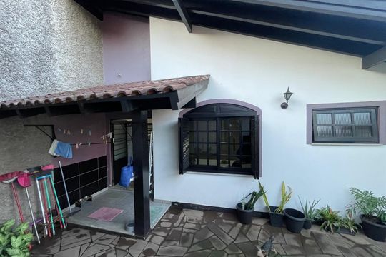 Casa para alugar com 4 quartos, 450m² em Canudos, Novo Hamburgo