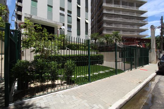 Fachada e Portaria de apartamento à venda com 2 quartos, 90m² em Itaim Bibi, São Paulo