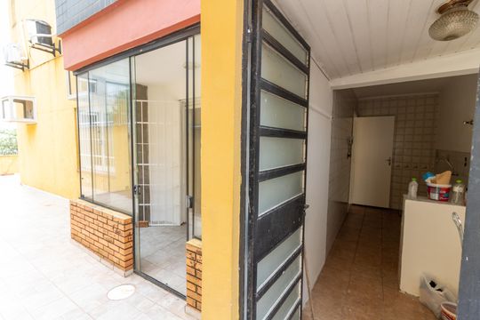Quintal de casa de condomínio à venda com 2 quartos, 70m² em Glória, Porto Alegre