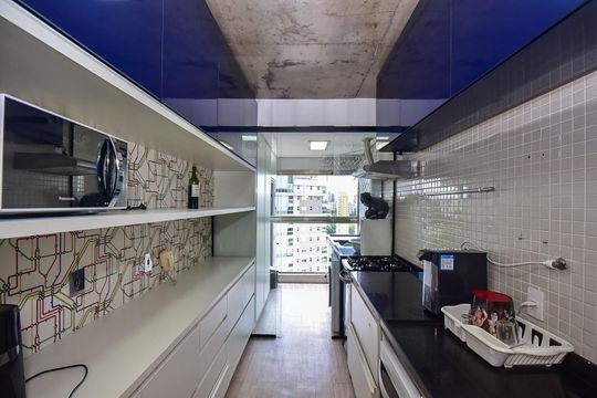 Cozinha de apartamento para alugar com 2 quartos, 74m² em Panamby, São Paulo