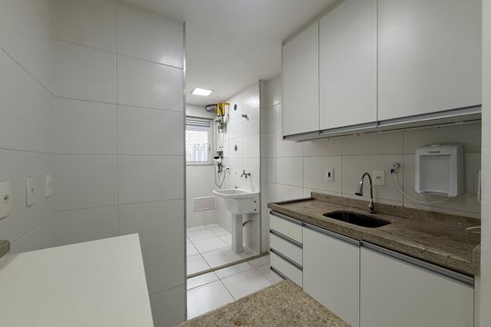 Cozinha de apartamento à venda com 2 quartos, 55m² em Vila Gumercindo, São Paulo