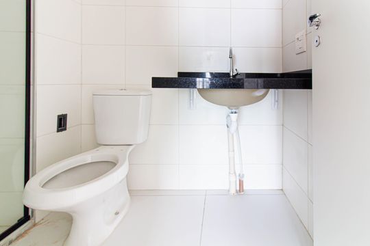 Banheiro da Suíte de kitnet/studio à venda com 1 quarto, 32m² em Pompeia, São Paulo