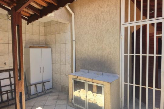Área de Serviço e Churrasqueira  de casa para alugar com 2 quartos, 100m² em Jardim Terezopolis, Guarulhos