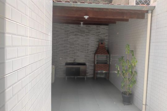 Casa à venda com 2 quartos, 180m² em Jardim Santa Cecilia, Guarulhos